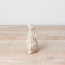 RIBBED STANDING BUNNY